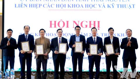 Phát huy vai trò của đội ngũ trí thức khoa học - công nghệ