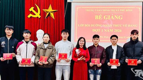 Bồi dưỡng nhận thức về Đảng cho công dân chuẩn bị nhập ngũ