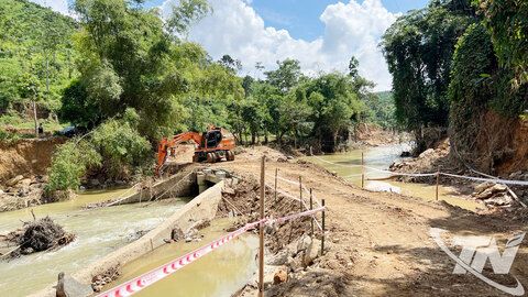 Nỗ lực thông đường, đảm bảo an toàn giao thông
