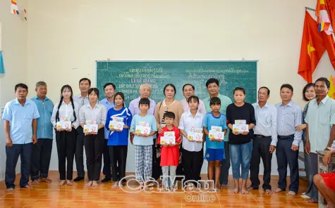 Xã Đầm Dơi tổng kết dạy chữ Khmer hè