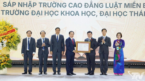 Công bố quyết định sáp nhập Trường Cao đẳng Luật miền Bắc vào Trường Đại học Khoa học Thái Nguyên