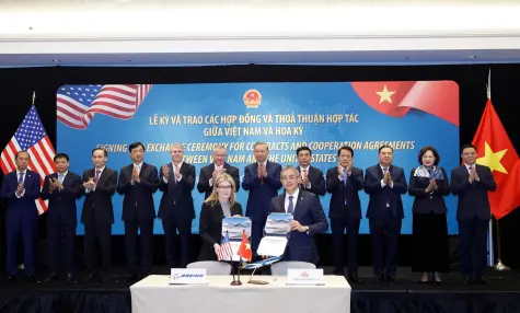 Tổng Bí thư Tô Lâm chứng kiến lễ ký Hợp đồng mua 50 máy bay Boeing 737-8 giữa Tổng công ty hàng không Việt Nam và Tập đoàn Boeing