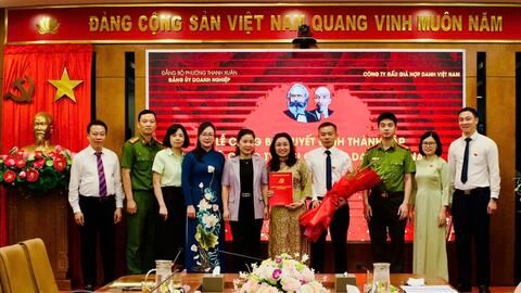 Thanh Xuân thành lập Chi bộ Công ty Đấu giá hợp danh Việt Nam