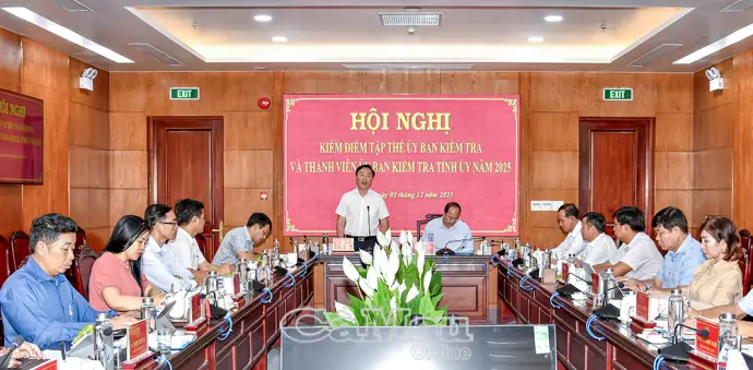 Nâng cao sức mạnh của Ðảng thông qua kiểm tra, giám sát