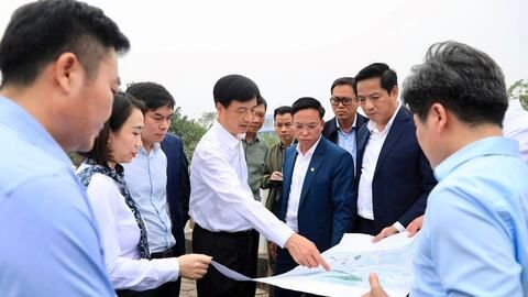 Bí thư Thành ủy Hà Nội Nguyễn Duy Ngọc kiểm tra công tác chuẩn bị Tết và các dự án của thành phố