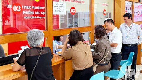 Đẩy mạnh dịch vụ công trực tuyến, hướng tới chính quyền số