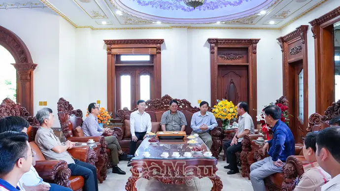 Lãnh đạo tỉnh thăm, động viên doanh nghiệp tiêu biểu nhân Ngày Doanh nhân Việt Nam