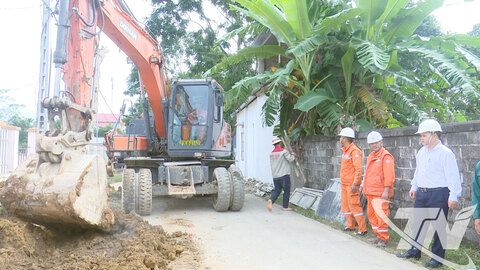 Đầu tư gần 15 tỷ đồng cải tạo, xây dựng lưới điện