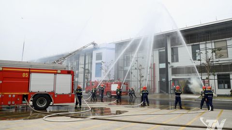 Diễn tập phương án chữa cháy, cứu nạn cứu hộ tại Nhà máy TNG Việt Đức