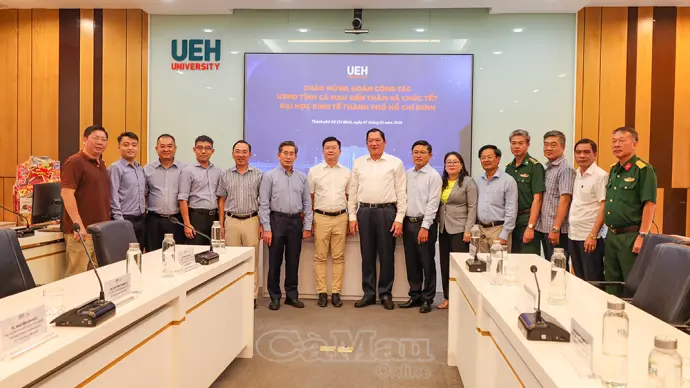 Cà Mau thăm, chúc Tết UEH, thắt chặt hợp tác đào tạo nguồn nhân lực