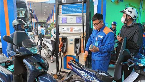 Giá xăng dầu đồng loạt tăng mạnh từ 23 giờ ngày 19/3