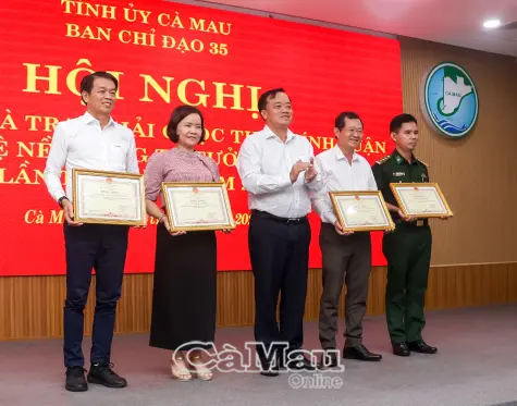 Củng cố sức mạnh bảo vệ nền tảng tư tưởng của Ðảng
