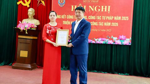 Tập trung xây dựng pháp luật, chuyển đổi số và nâng cao chất lượng dịch vụ công