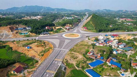 Giao thông mở không gian phát triển 'tam giác liên vùng' chiến lược