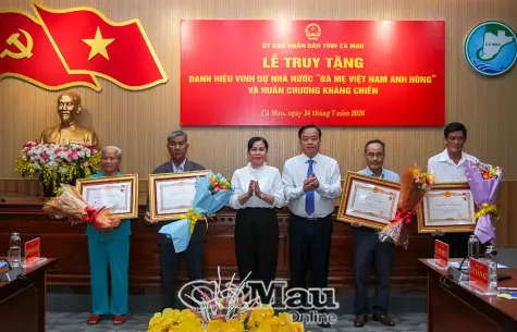 Cà Mau truy tặng Danh hiệu vinh dự Nhà nước "Bà mẹ Việt Nam anh hùng" và Huân chương Kháng chiến