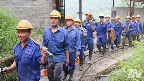 Đất mỏ vào xuân