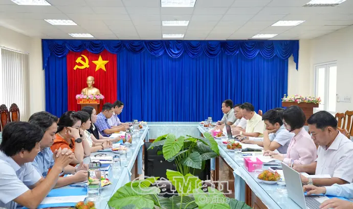 Bộ Nội vụ kiểm tra công tác thi đua, khen thưởng tại Sở Giáo dục và Đào tạo