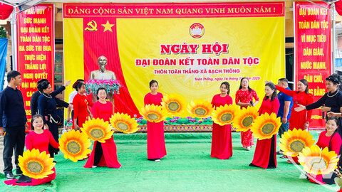 Rộn ràng Ngày hội Đại đoàn kết toàn dân tộc tại các khu dân cư