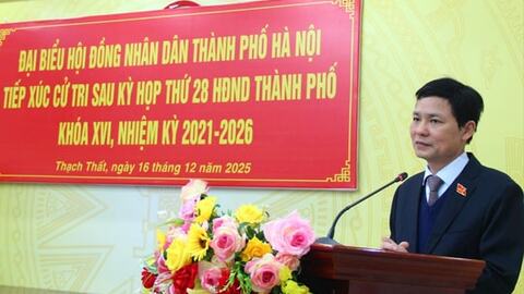 Phó Chủ tịch HĐND thành phố Hà Nội Phạm Quí Tiên tiếp xúc cử tri tại xã Thạch Thất