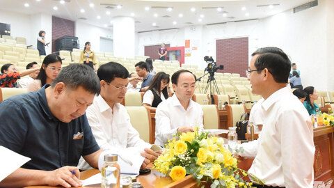 Tổng duyệt chương trình văn nghệ chào mừng Đại hội Đảng bộ tỉnh lần thứ I