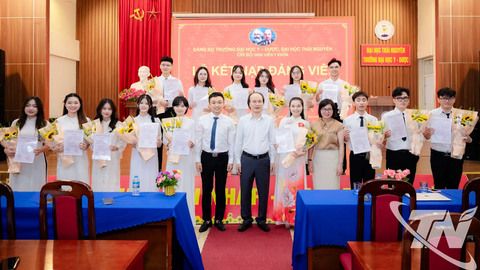 Phát triển đảng viên: Giữ vững chỉ tiêu, nâng tầm chất lượng