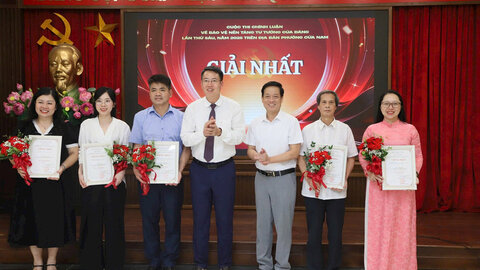 Phường Cửa Nam trao 24 giải cuộc thi bảo vệ nền tảng tư tưởng của Đảng