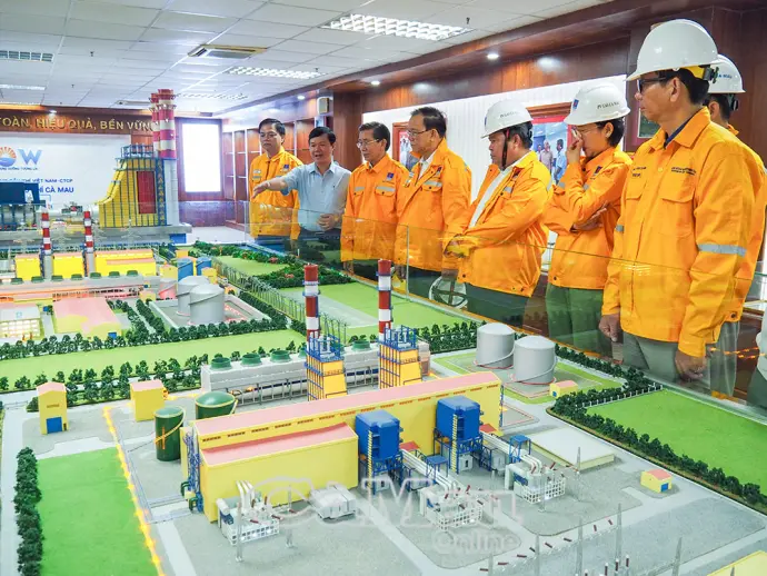 Sôi nổi khí thế thi đua lao động, sản xuất dâng quà Đại hội