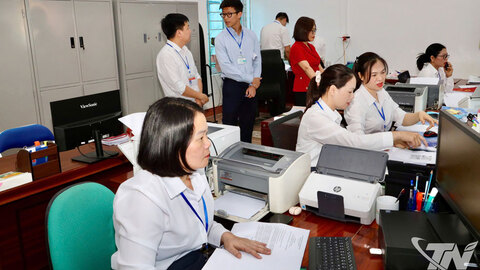 Kiểm tra công vụ tại phường Linh Sơn