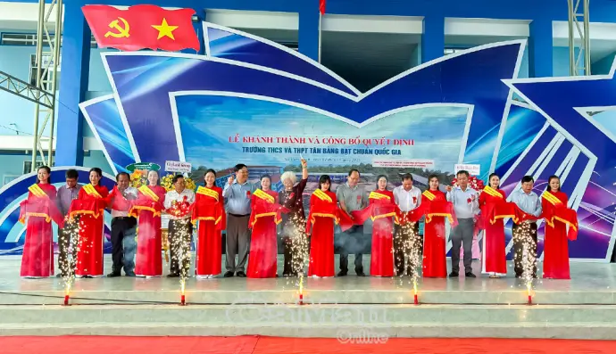 Trường THCS&THPT Tân Bằng đạt chuẩn quốc gia