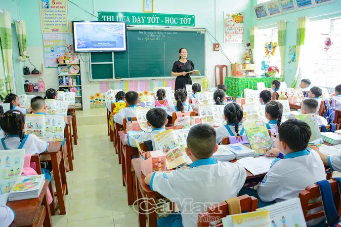 Khí thế thi đua dạy tốt – học tốt hướng về Đại hội Đảng bộ tỉnh