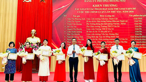 Hoàng Mai trao 36 giải Cuộc thi chính luận về bảo vệ nền tảng tư tưởng của Đảng