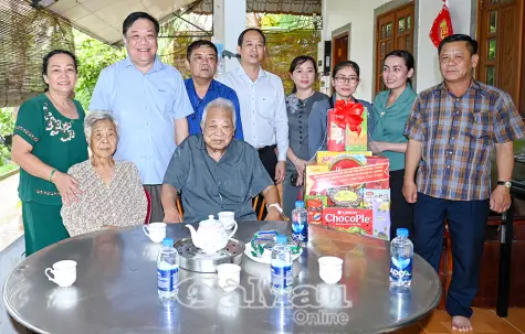 Tri ân nguyên lãnh đạo tỉnh dịp 2/9