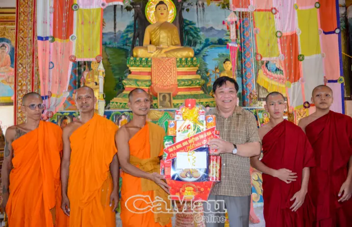 Chăm lo, tri ân Mẹ VNAH và đồng bào Khmer nhân lễ Sene Dolta