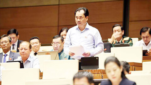 Bộ trưởng Nông nghiệp và Môi trường cảnh báo lãng phí đất công nghiệp