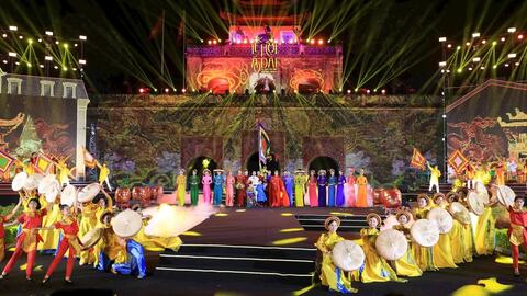 Phát triển văn hóa Thủ đô “Văn hiến - Bản sắc - Sáng tạo - Hội nhập - Kết nối”