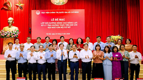Cán bộ cơ sở cần chuyển tư duy từ chấp hành việc khó sang chủ động giải quyết vấn đề