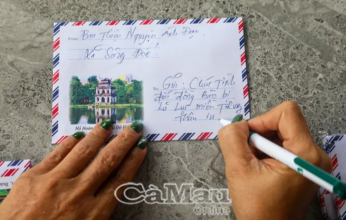 Nghĩa tình Sông Đốc gửi đến đồng bào vùng lũ