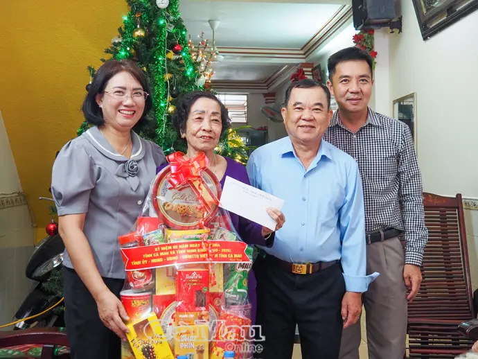 Tri ân gia đình chính sách, cán bộ hưu trí