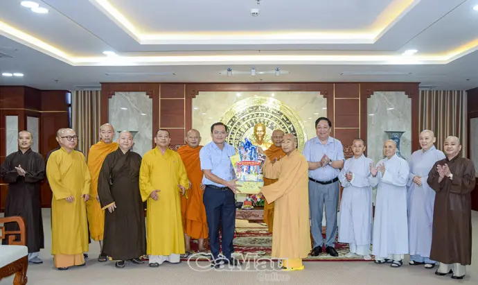 Ban Trị sự Giáo hội Phật giáo Việt Nam tỉnh Cà Mau chào xã giao lãnh đạo tỉnh