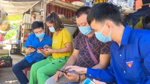 Xóa “vùng lõm” công nghệ: Không để ai đứng ngoài chuyển đổi số