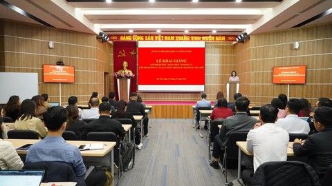 Khai giảng Lớp bồi dưỡng nhận thức về Đảng và lý luận chính trị dành cho đảng viên mới năm 2025