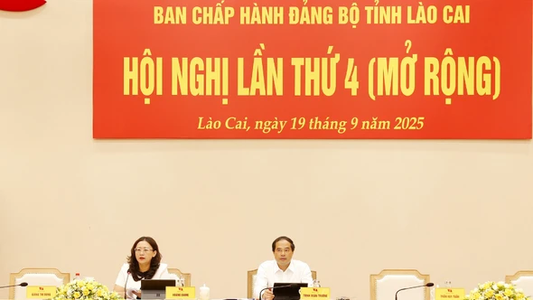 Hội nghị Ban Chấp hành Đảng bộ tỉnh Lào Cai lần thứ 4: Sôi nổi, thảo luận tổ với nhiều ý kiến quan trọng