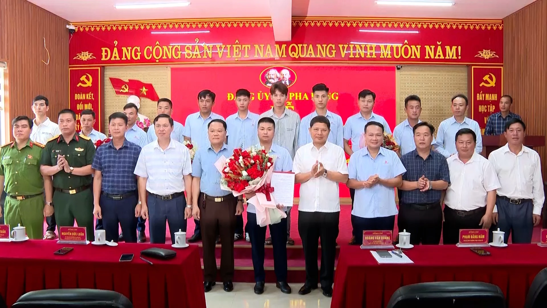 Để “vùng khó” không còn khó trong phát triển đảng viên