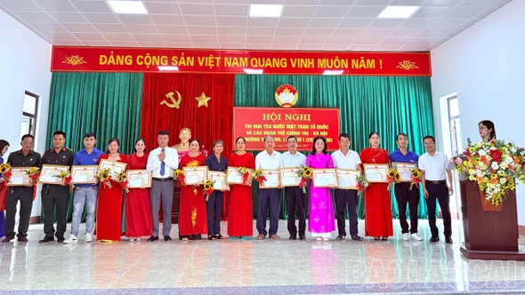 Hội nghị Thi đua yêu nước MTTQ Việt Nam và các đoàn thể chính trị - xã hội phường Văn Phú lần thứ Nhất