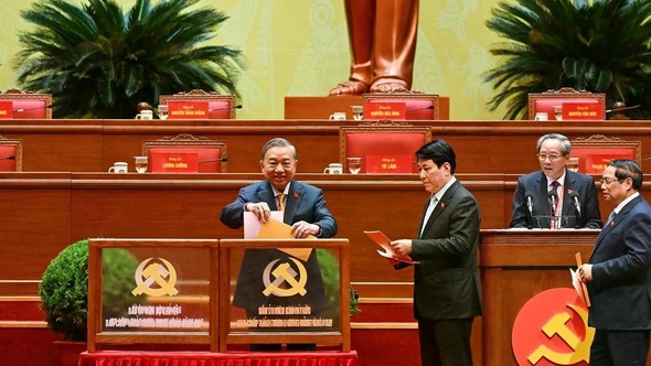 Đại hội thực hiện nội dung công tác nhân sự, bầu Ban Chấp hành Trung ương Đảng khóa XIV