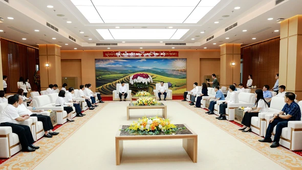 Thường trực Tỉnh ủy tiếp xã giao Đoàn công tác Ngân hàng Agribank