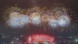 Chương trình nghệ thuật "Dưới lá cờ vẻ vang của Đảng" được truyền hình trực tiếp trên VTV1