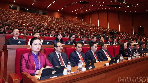 Thông cáo báo chí về ngày làm việc thứ 2 Đại hội đại biểu toàn quốc lần thứ XIV của Đảng