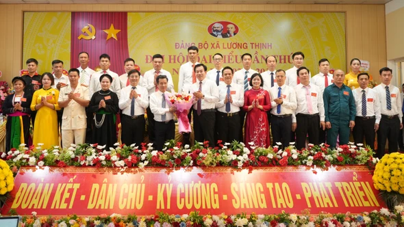 Phát huy nội lực, tranh thủ nguồn lực xây dựng Lương Thịnh đạt chuẩn xã nông thôn mới nâng cao