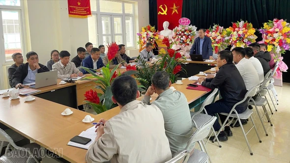 Những “đảng viên đi trước” ở Tà Xi Láng